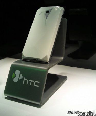 Белый HTC Touch Diamond был замечен в дикой природе